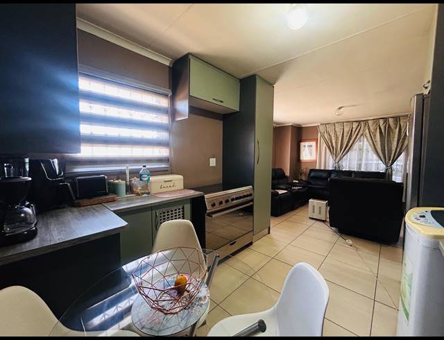 3 BEDROOM HOUSE FOR SALE IN VANDERBIJLPARK CE 4